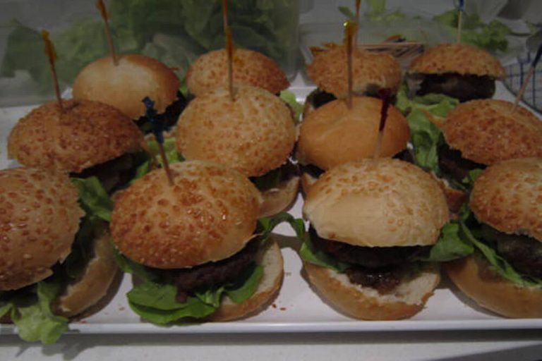 Platter (22) Pulled Pork Burger Let's Eat Catering